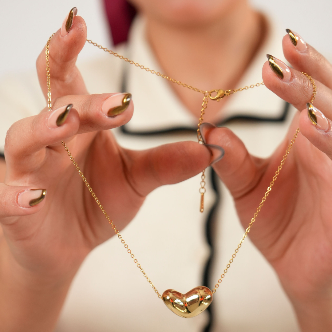 Collar Corazón Soft Dorado – Un latido que acompaña tu estilo