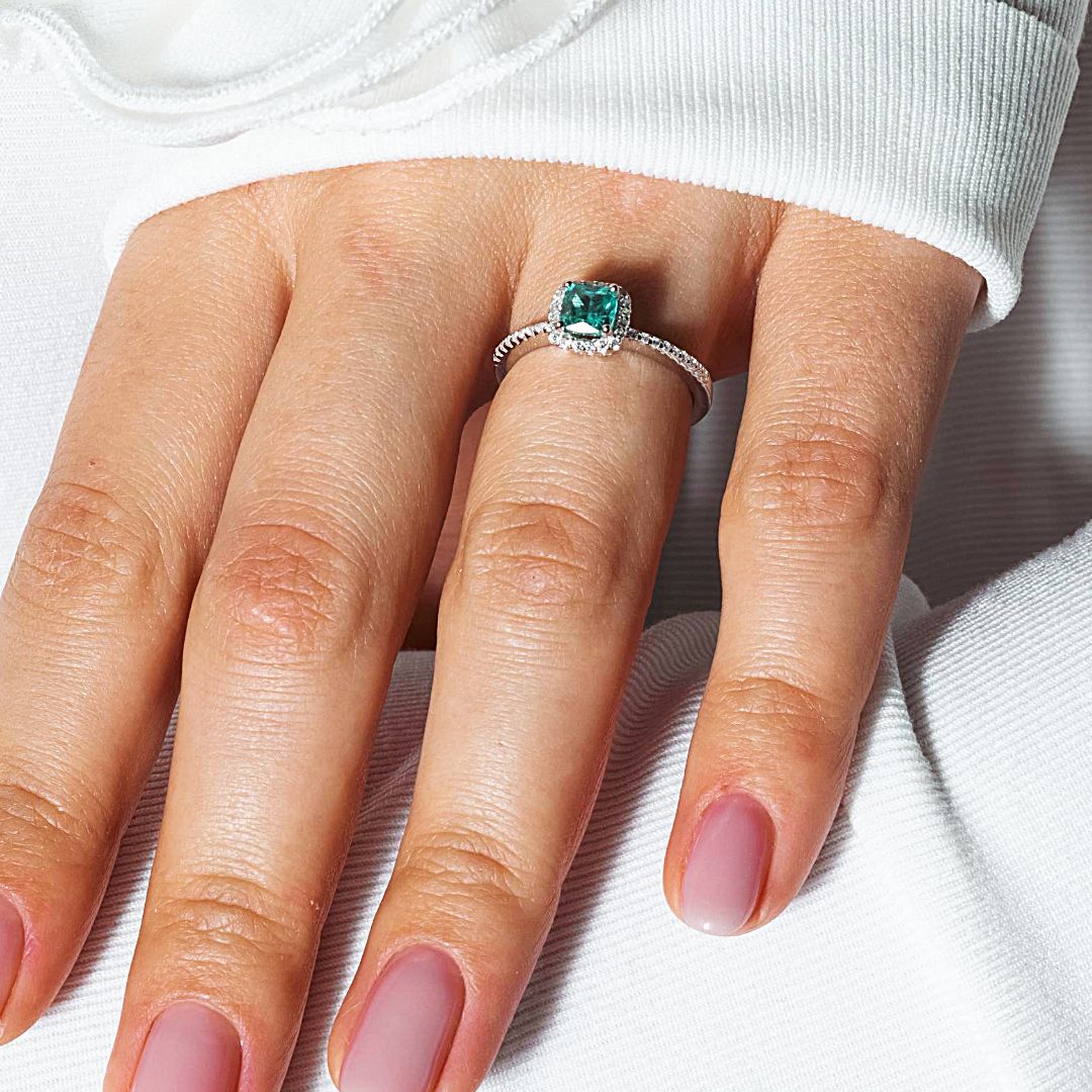 Anillo Halo Cuadrado con Turquesa en Plata 925 – Color que enamora