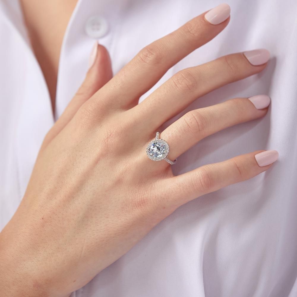 Anillo Halo Ovalado en Plata 925 – Brillo que deslumbra
