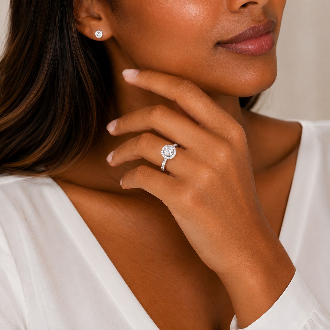 Anillo Halo Cuadrado con Circonita Redonda en Plata 925 – Brillo de compromiso