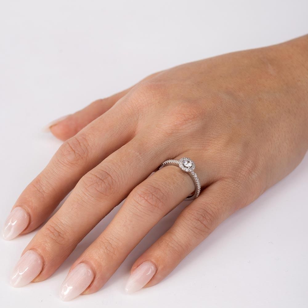 Anillo Halo Mini en Plata 925 – Gran brillo en un diseño pequeño
