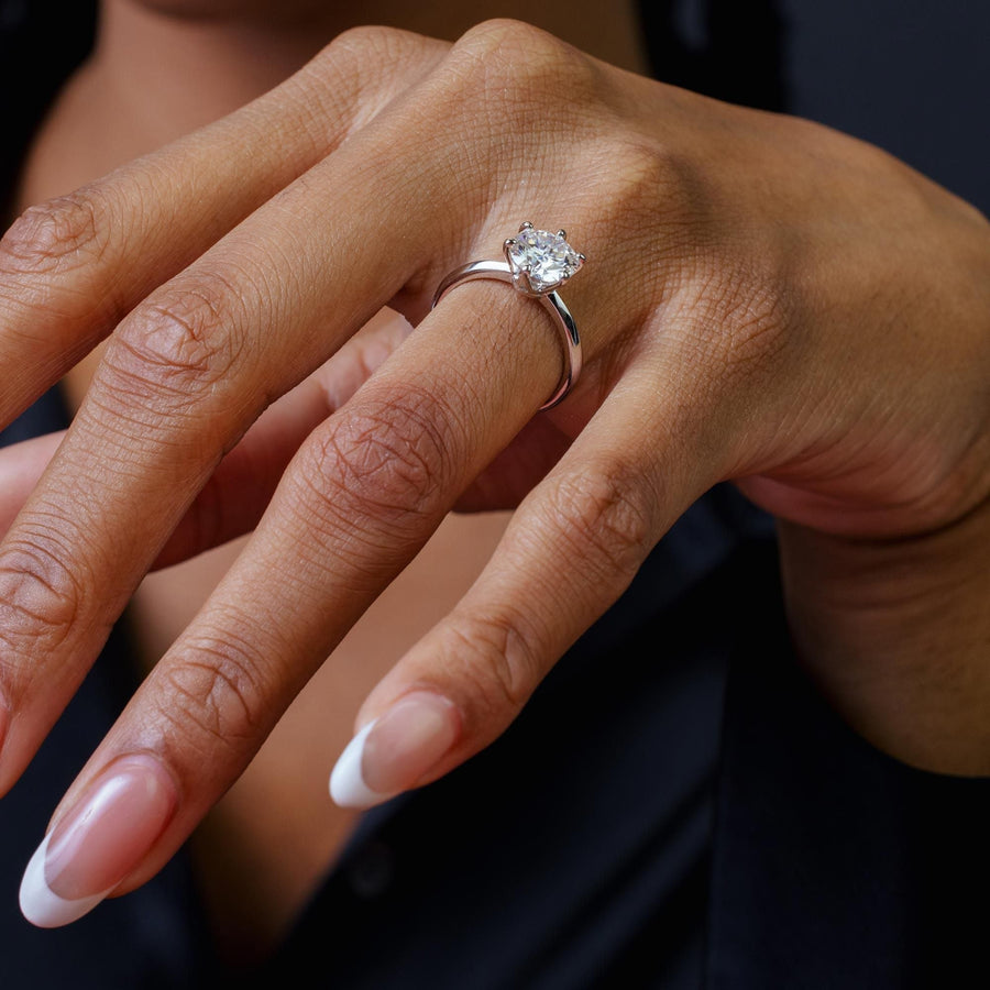 Anillo Compromiso Moissanita 2 ct en Plata 925 – Brillo de alta gama