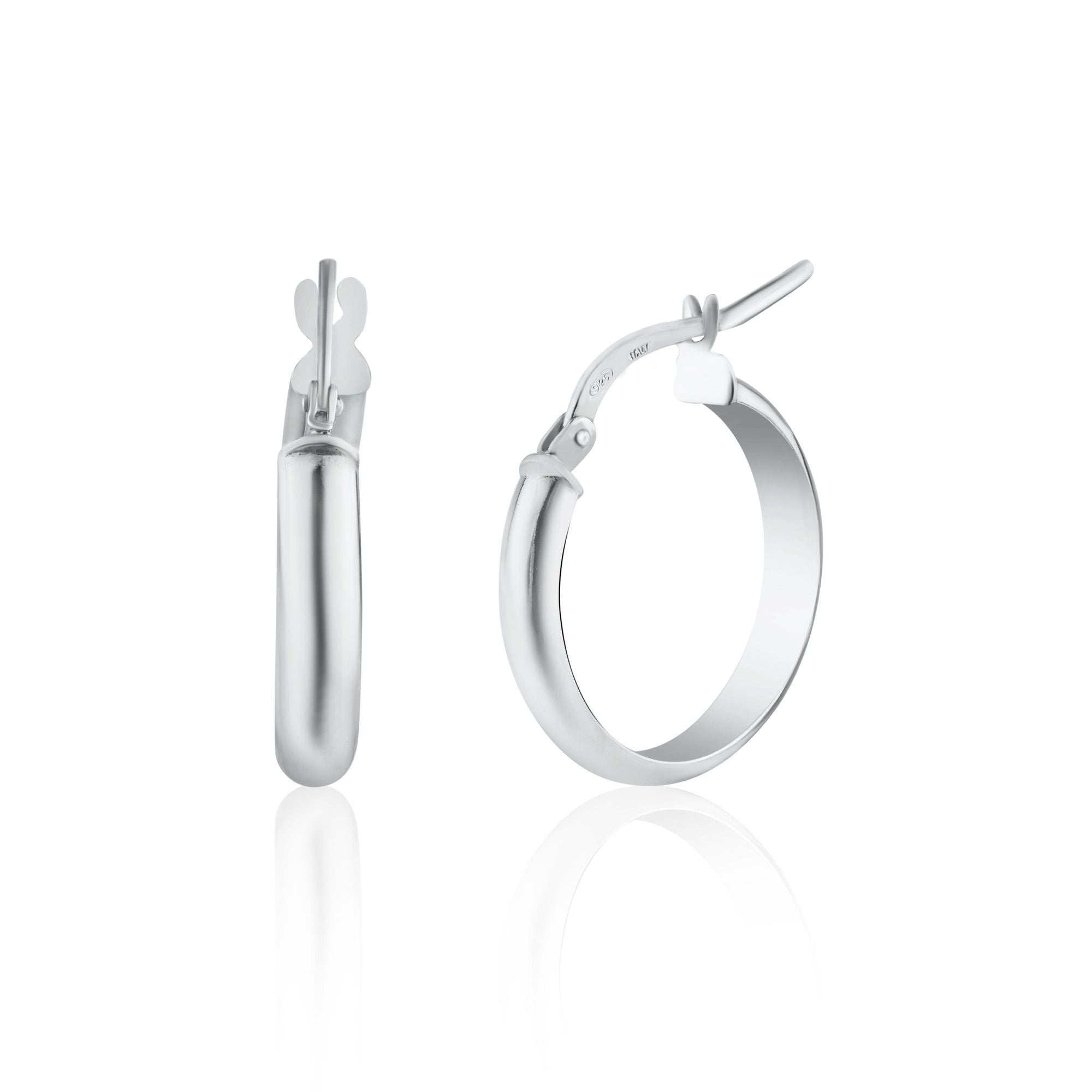 Aretes Aro Media Caña en Plata 925 – Elegancia discreta