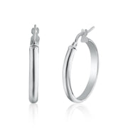 Aretes Aro Media Caña en Plata 925 – Elegancia discreta