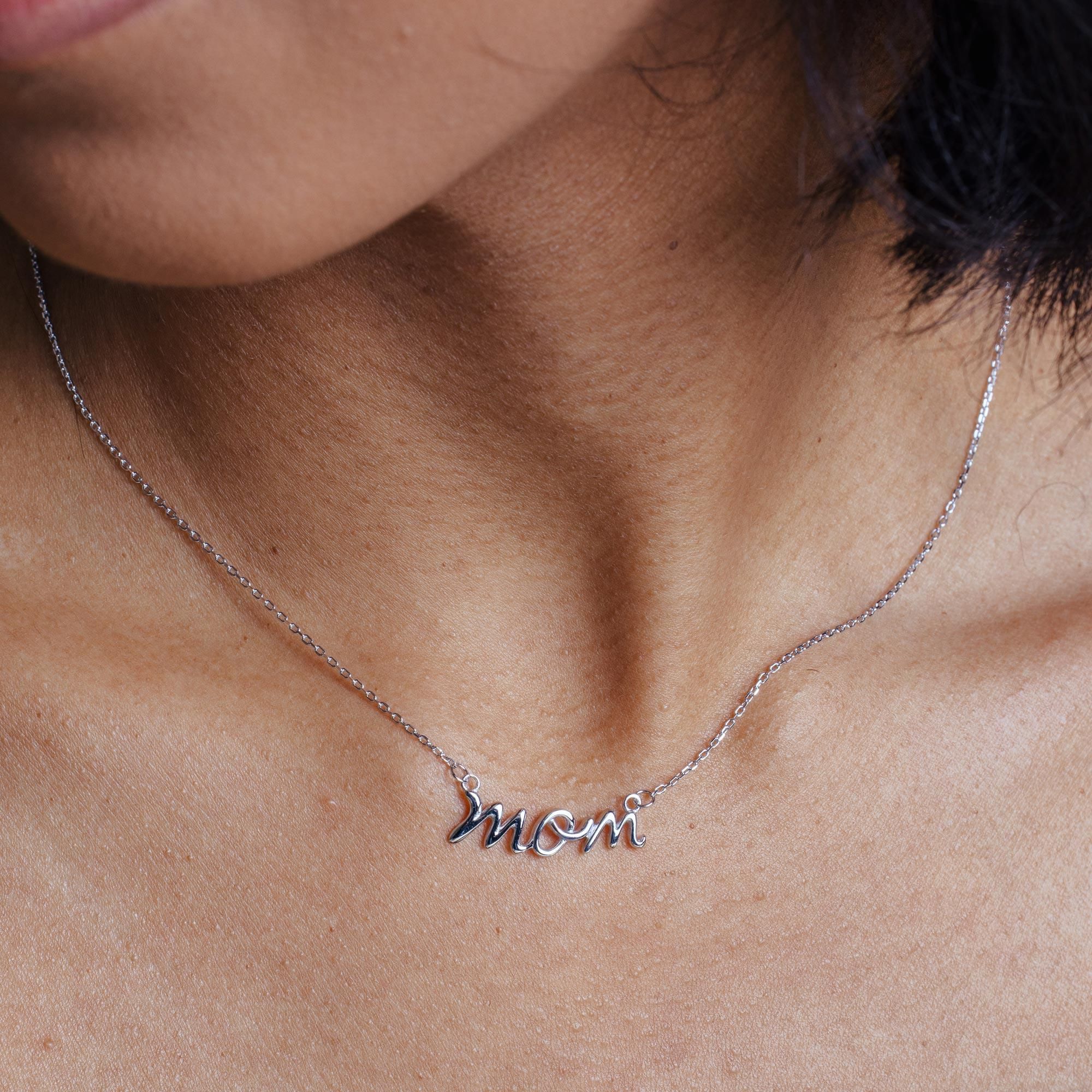 Collar "mom" cursiva - Plata .925 platinada en Rodio