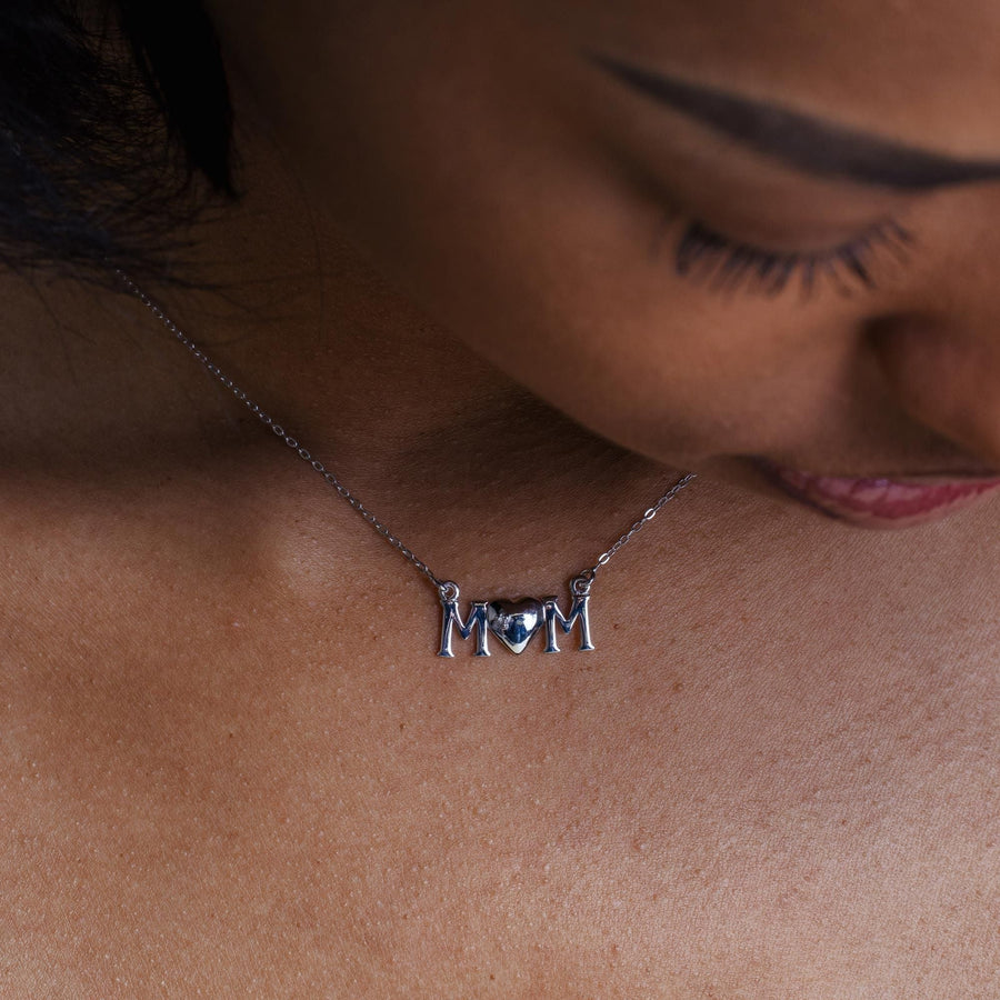 Collar "MOM" con corazón y circonia mini - Plata .925 platinada en rodio