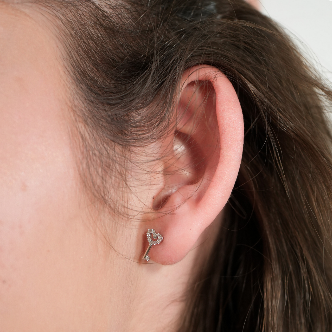 Aretes Llave de Amor – Plata 925 con rodio