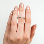 Anillo Eternity Zigzag en Plata 925 – Brilla en cada ángulo