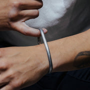 Pulsera Serpiente Hueca Mate en Plata 925 – Vanguardia en tu muñeca